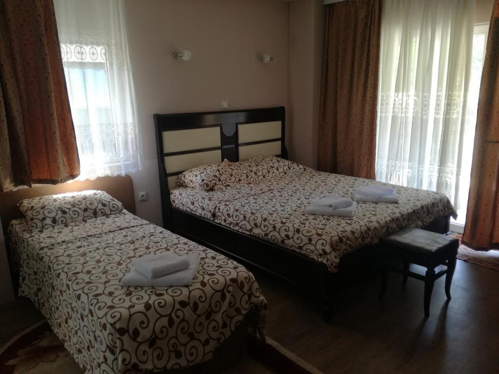 Villa Gala Skopje Esterno foto