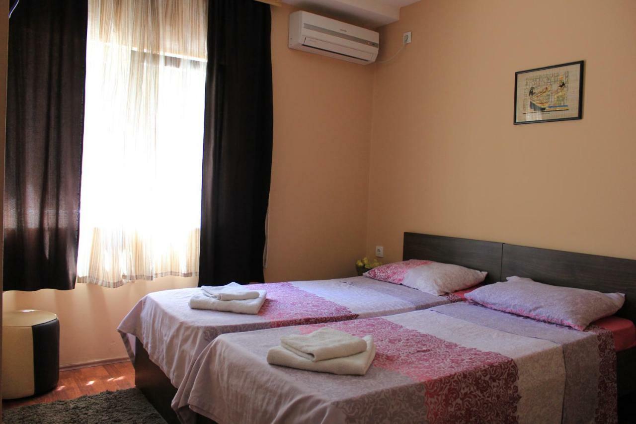 Villa Gala Skopje Esterno foto